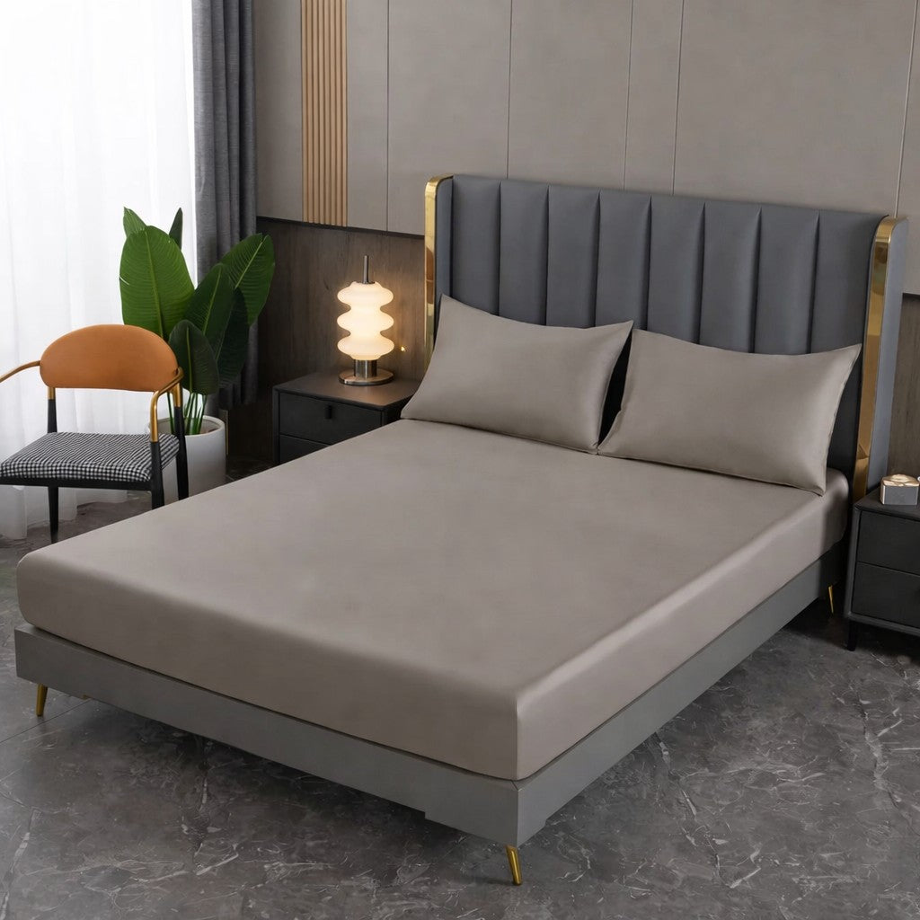 drap housse 160x200 soie de murier kaki sur lit