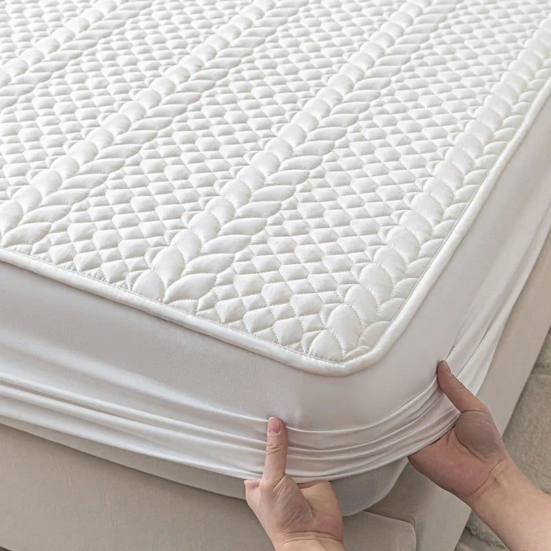 Protège matelas blanc élastique coin de lit